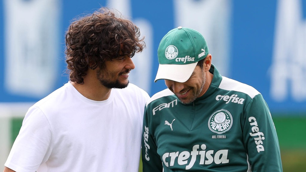 Palmeiras se prepara para jogo da Copa do Brasil e recebe visita de Scarpa