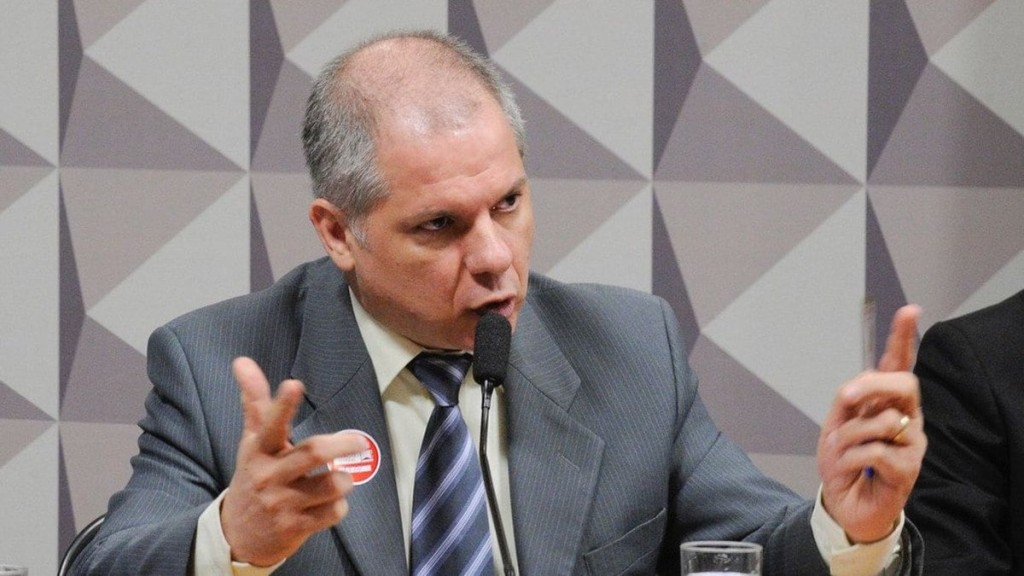 Presidente do INSS diz que tempo de análise será reduzido à metade
