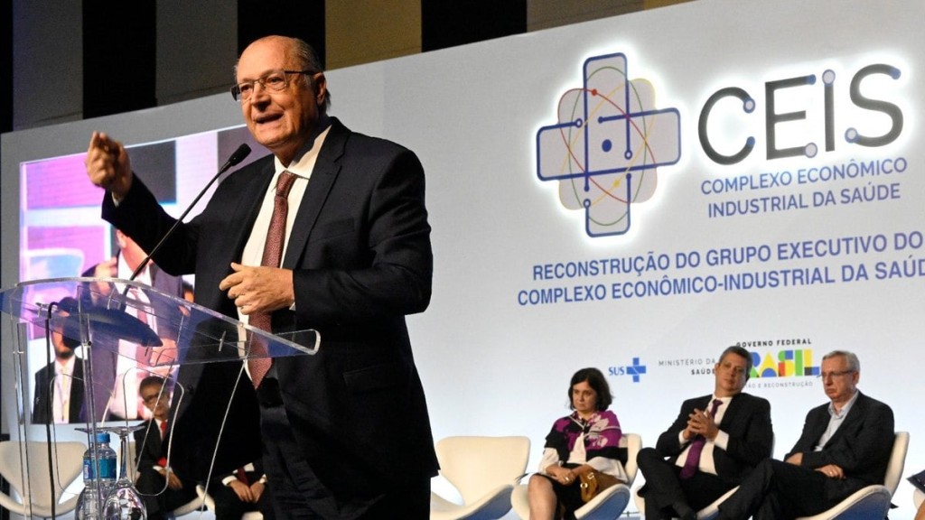 Alckmin defende 'pequenos reparos' na reforma tributária