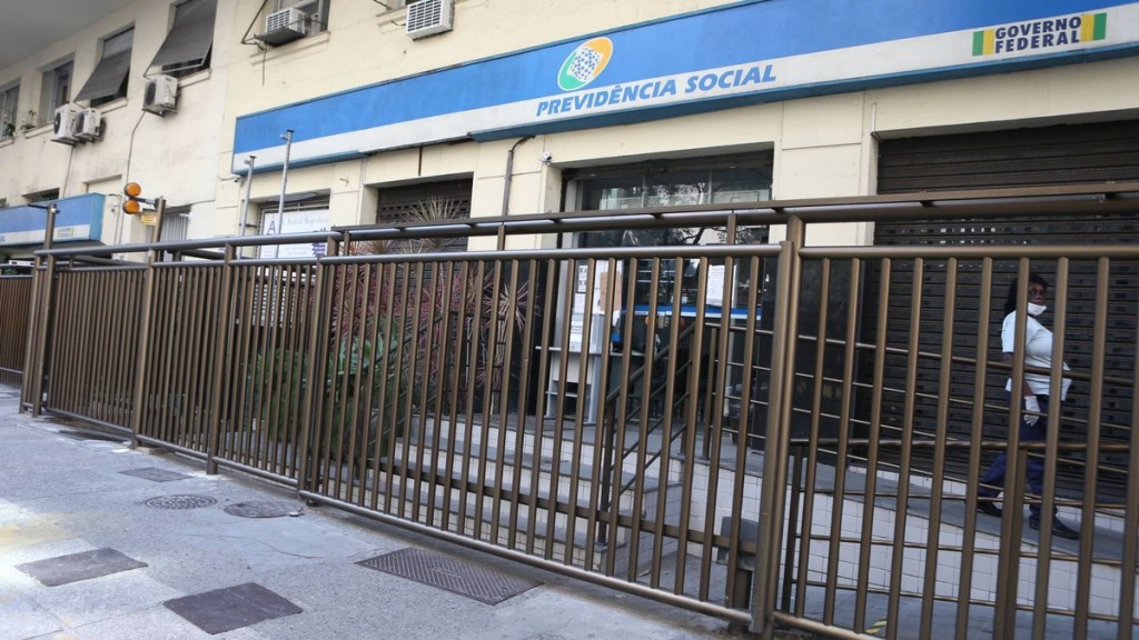INSS: 13º salário acima do piso é pago a partir desta segunda-feira
