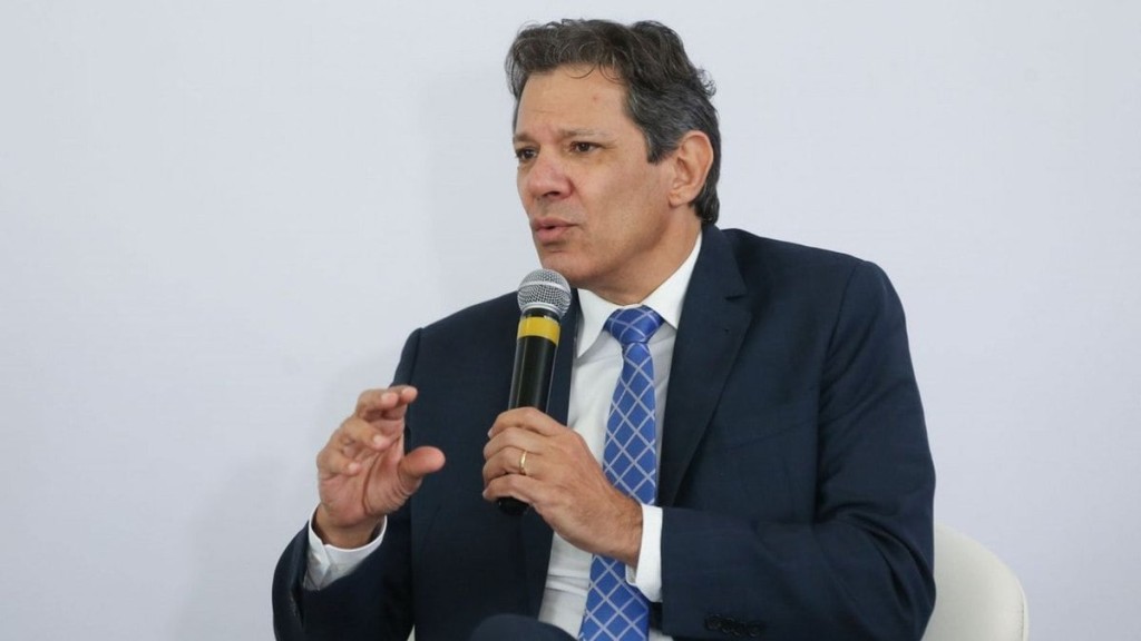 Haddad critica sistema tributário brasileiro: 'Um dos piores do mundo'