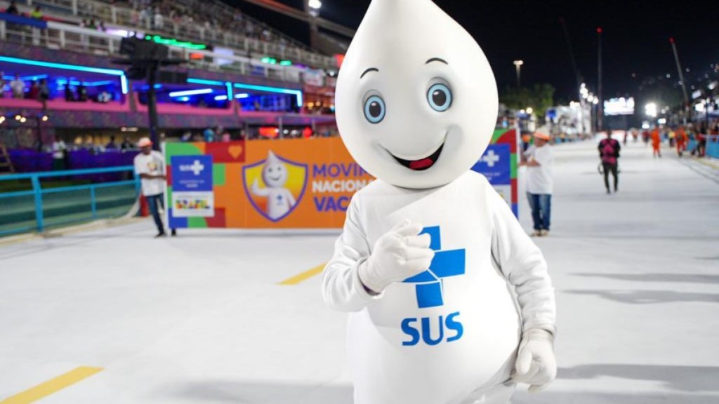 Pólio: 'gotinha’ será substituída por vacina injetável em 2024