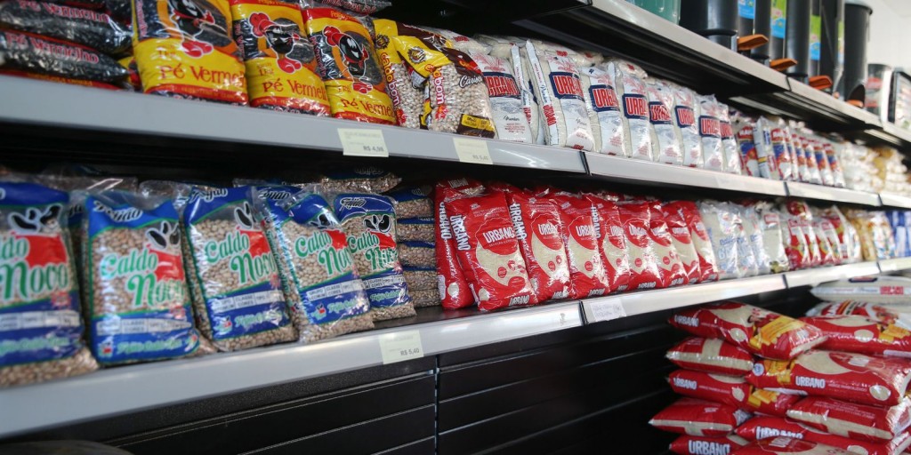 Preço da cesta básica cai em 11 capitais, mostra Dieese