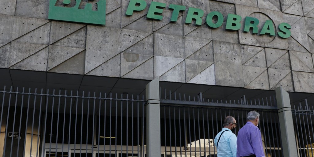 Cade dá aval e Petrobras cancela privatização de TBG e 5 refinarias