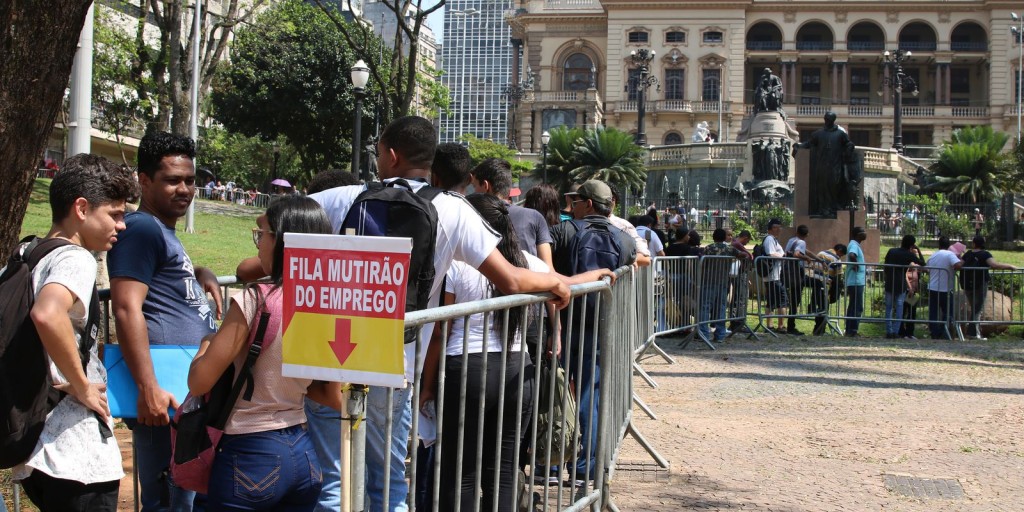 IBGE: taxa de desemprego fica em 8,5% no trimestre encerrado em abril