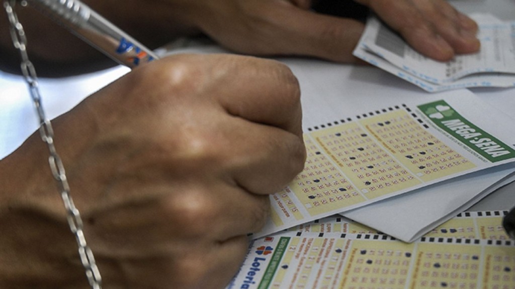 Mega-Sena acumula e pode pagar R$ 57 milhões hoje; veja como apostar