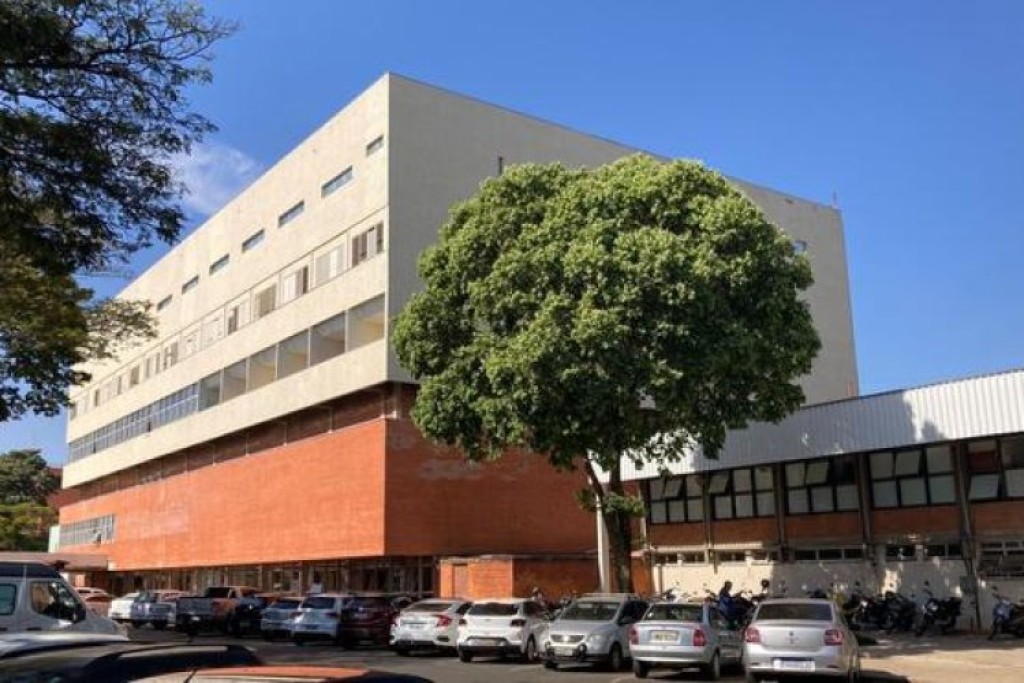 Superbactéria interdita UTI de hospital em Uberlândia