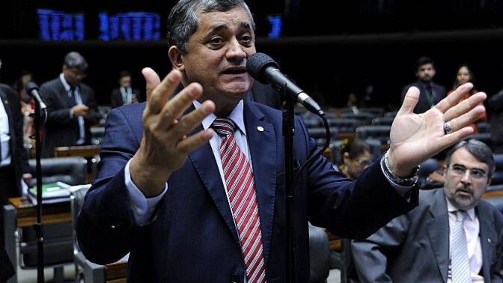 Líder do governo diz que reforma tributária será votada em 10 de julho