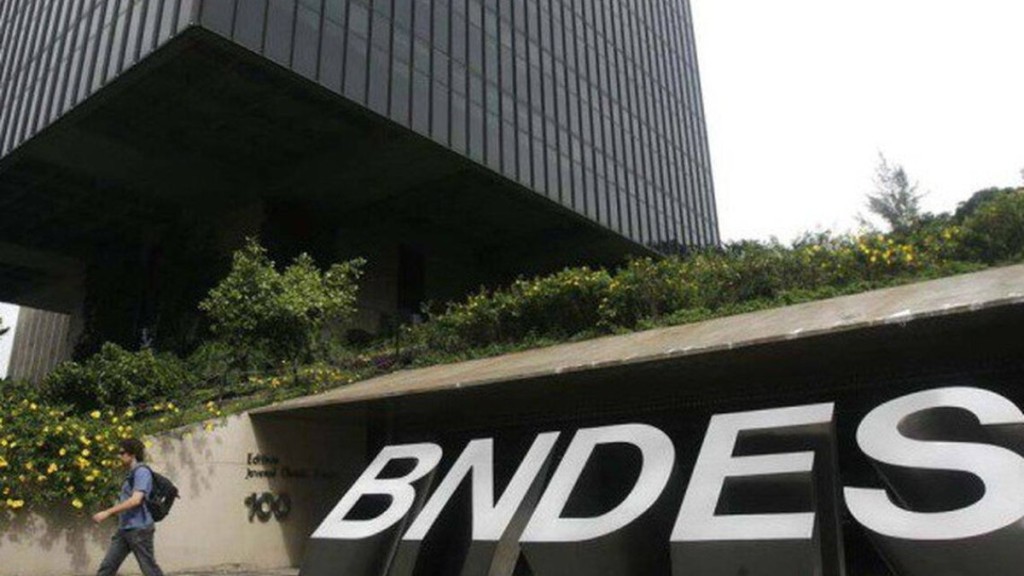 BNDES vai abrir concurso público após 12 anos sem vagas; confira