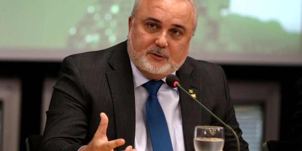 "Presidente Lula jamais pediu para segurar preço", diz Prates