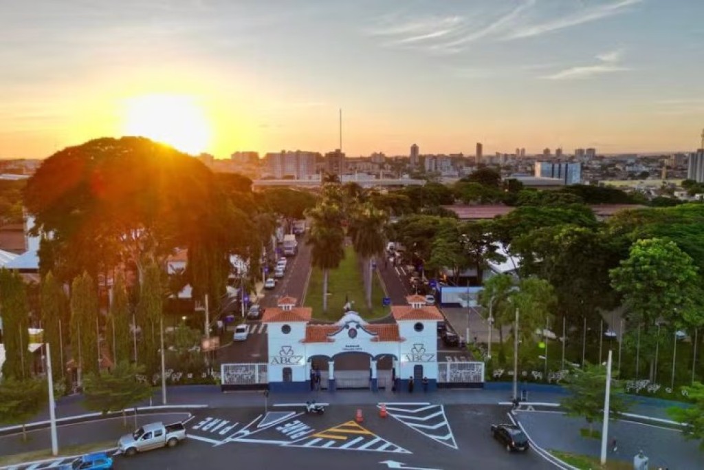 Autoridades inauguraram a 89ª ExpoZebu