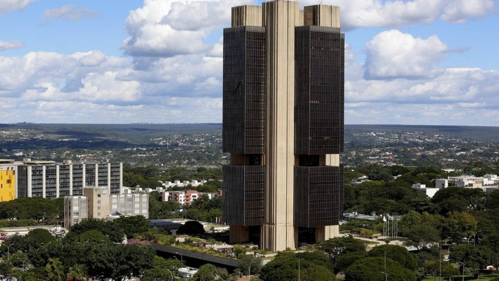 Ata do Copom sinaliza possível redução dos juros em agosto