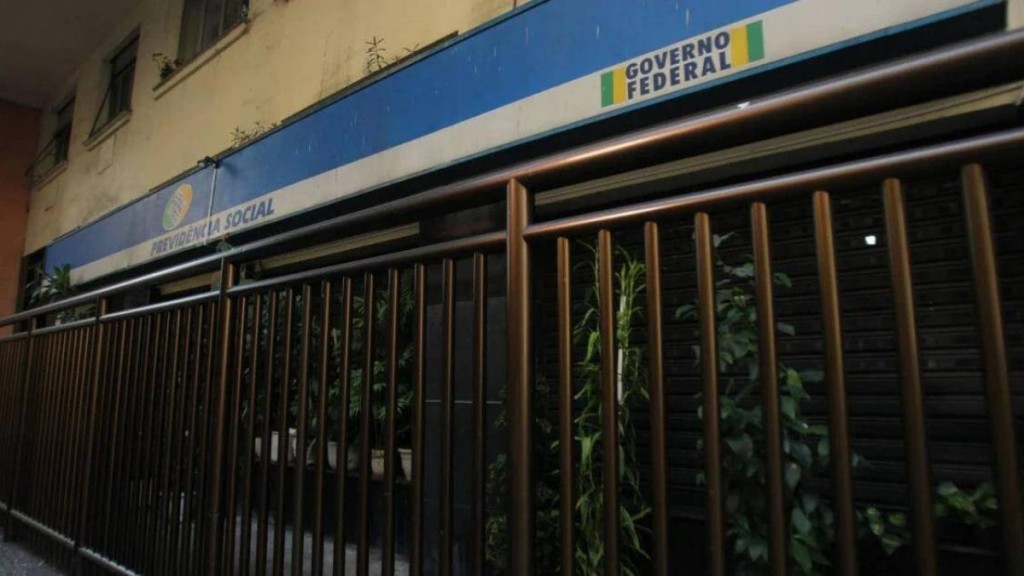 Novo presidente do INSS quer chamar mais aprovados no concurso