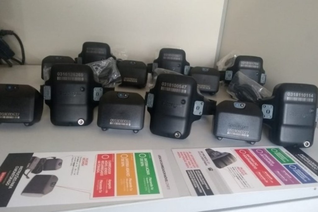 Tornozeleiras monitoram 600 presos em Uberlândia