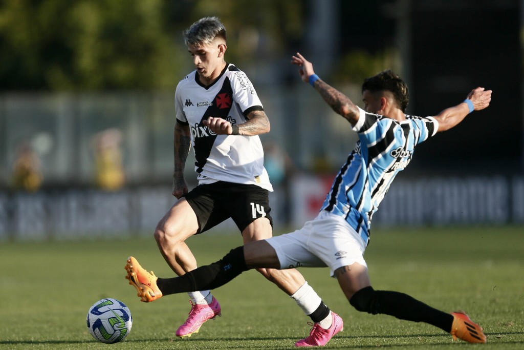Vasco vence o Grêmio em São Januário pelo Brasileirão