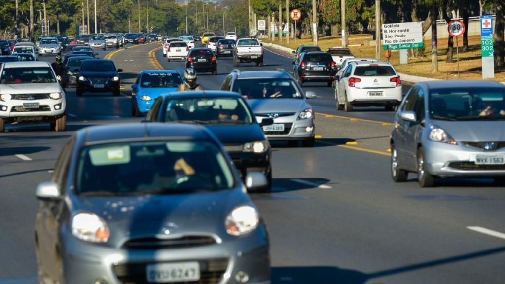 Desconto em carro: emendas visam incluir motos e patinetes em programa
