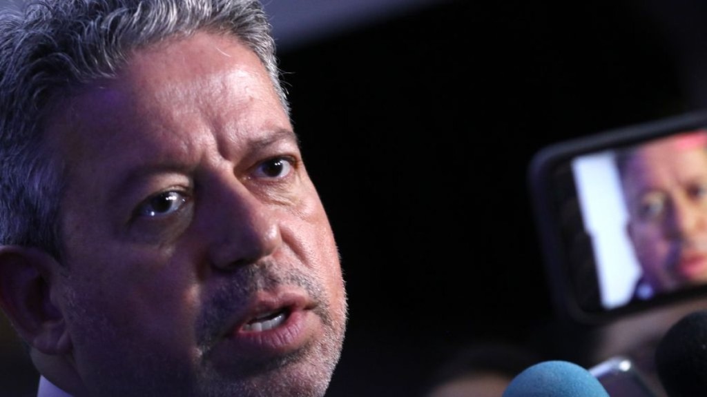 Análise da reforma tributária deve começar na Câmara nesta segunda