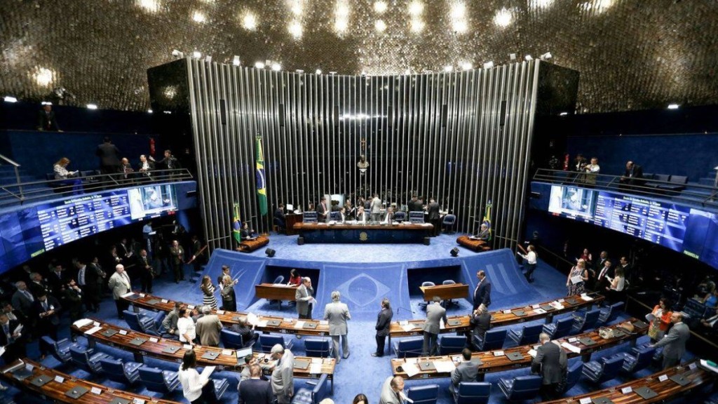 Padilha diz que vai tentar aprovar 'rápido' o marco fiscal no Senado