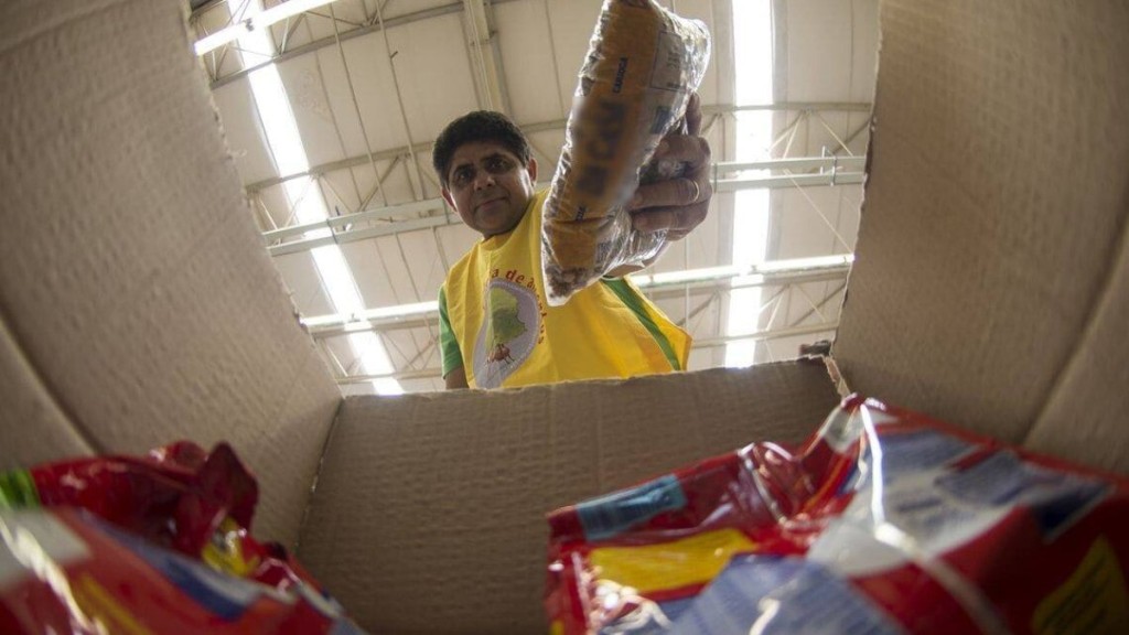 Reforma pode subir impostos da cesta básica em 60%; Fazenda nega