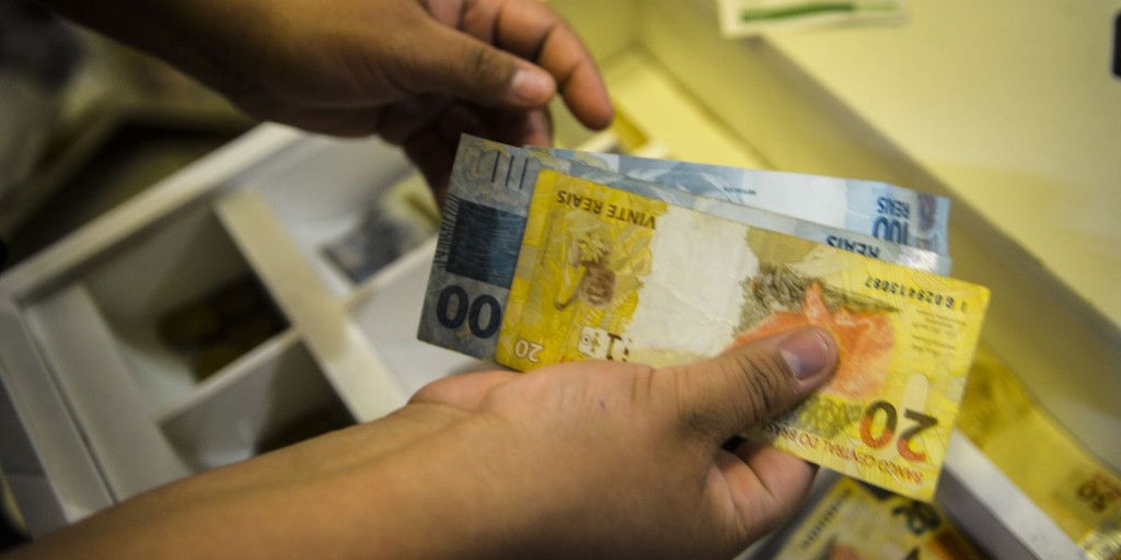 Inflação oficial cai para 0,23% em maio e acumula 2,95% este ano