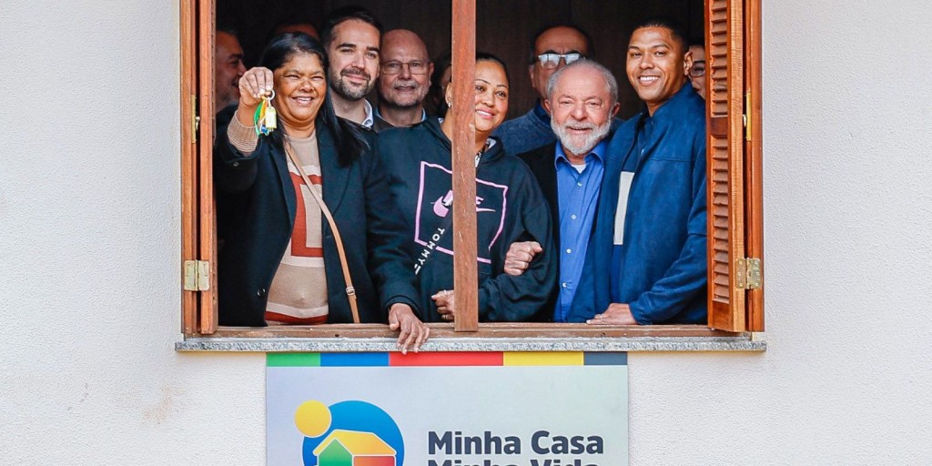 Lula entrega 446 imóveis do Minha Casa, Minha Vida, em Viamão