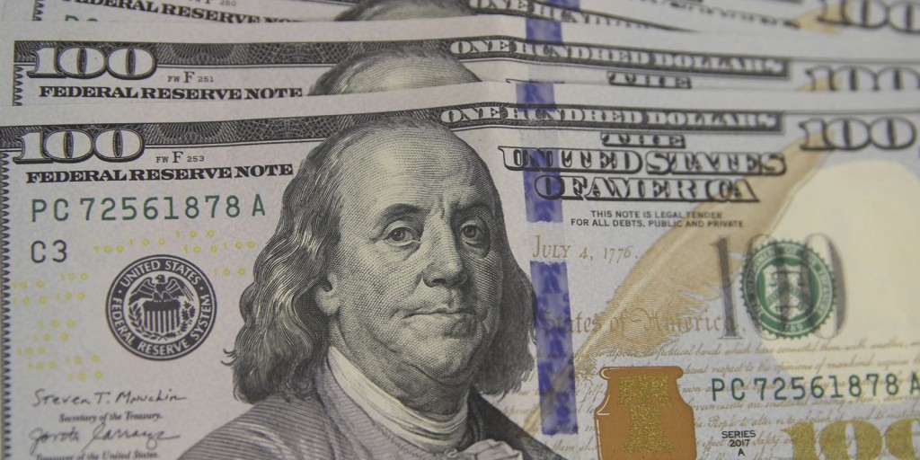 Dólar sobe para R$ 5,14 um dia após divisão no Copom