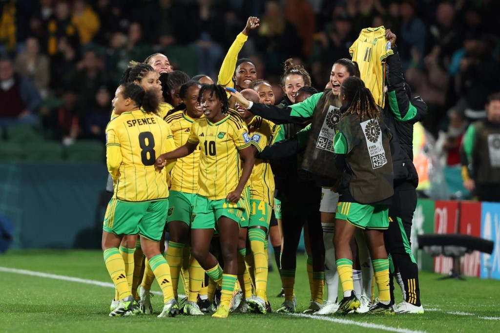 Jamaica vence, elimina Panamá e derruba Brasil pela 3ª posição do grupo