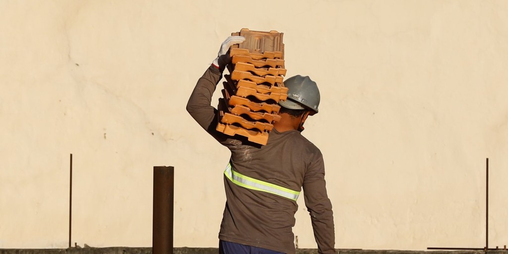 CNI: indústria da construção está empregando mais no país