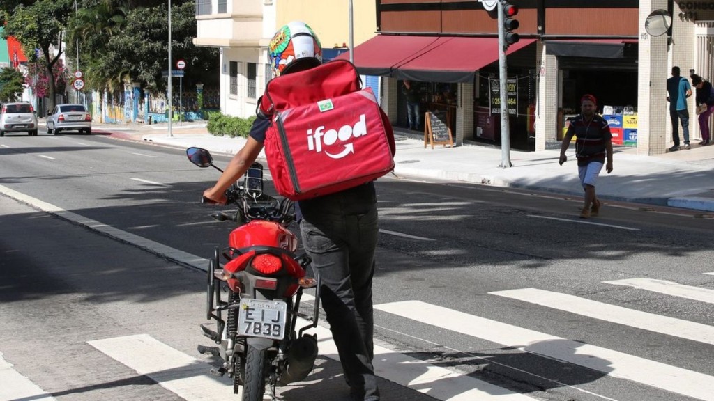 iFood assina TAC com MPF após tentar desmobilizar entregadores