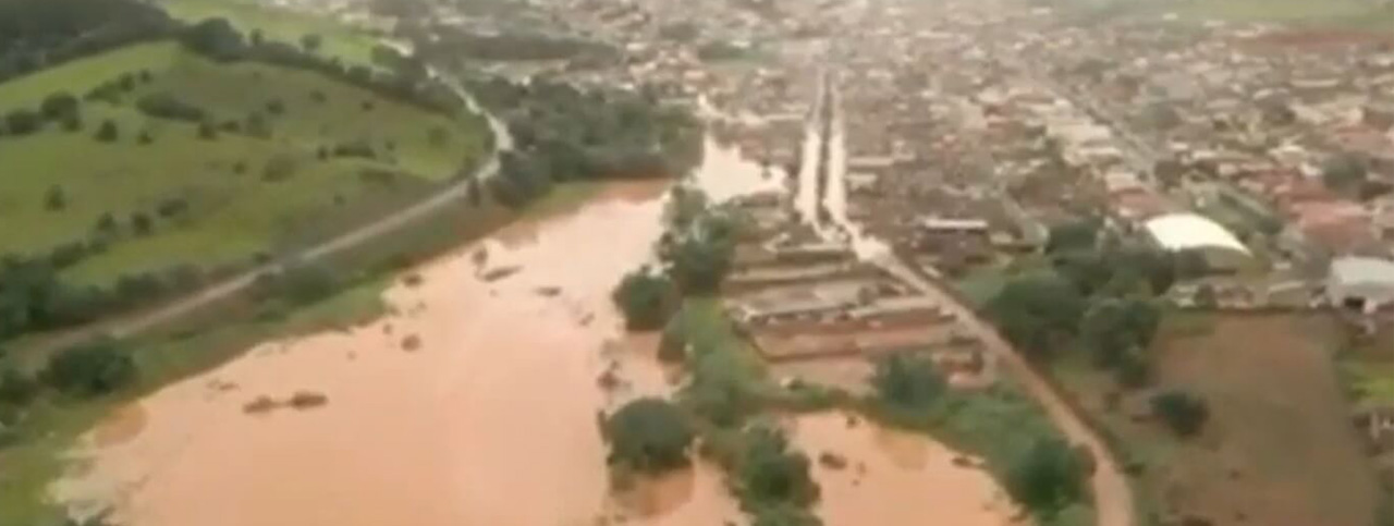 CHUVA RECORDE ALAGA POÇO FUNDO (VÍDEO)