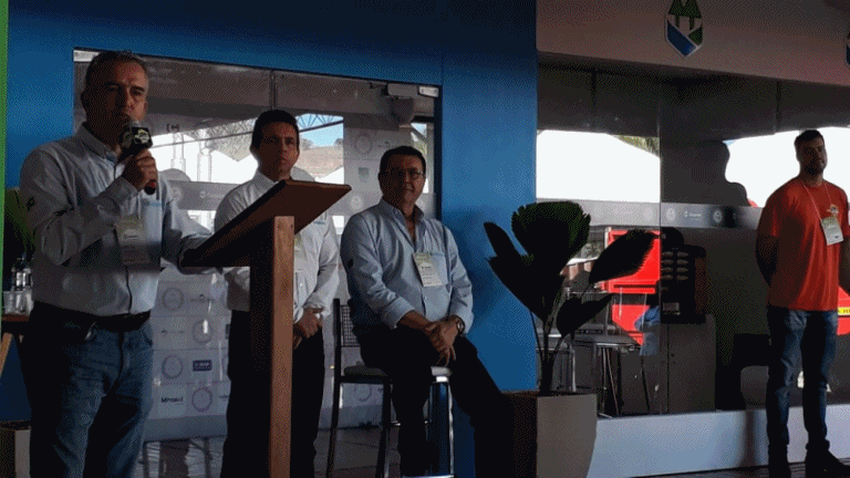 COOPAMA REALIZA ABERTURA DA 14ª FENEC