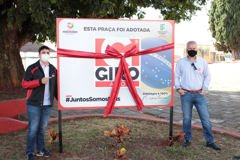 MAIS VERDE: Indústria GIROAgro adota Praça Getúlio Vargas
