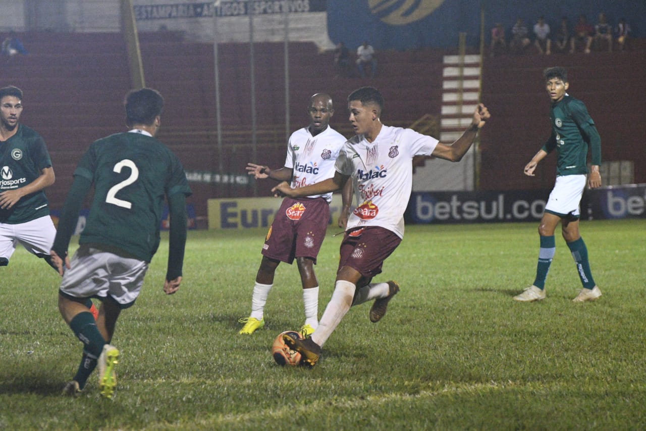 DE PÉ, 'SERTÃOZINHO F.C'. CAI DIANTE DO PALMEIRAS