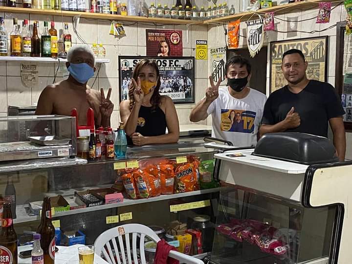 CANDIDATA ADRIANA LEMOS FAZ CAMINHADA NA VILA CENTENÁRIO