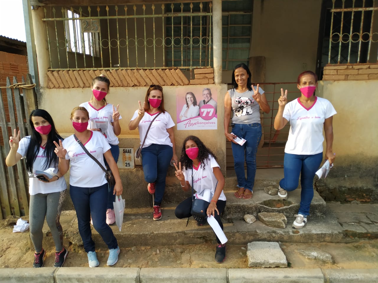ANA MARIA FAZ CAMPANHA À REELEIÇÃO NO BAIRRO SANTO ANTÔNIO I