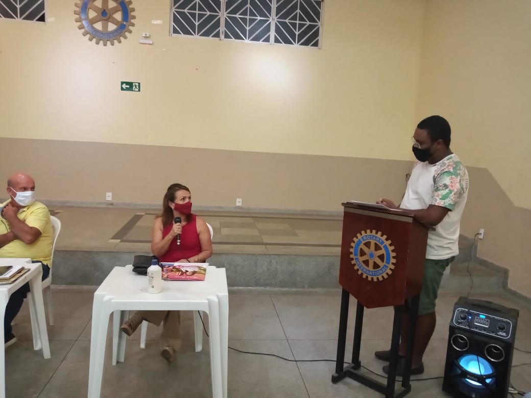CANDIDATA ANA MARIA APRESENTA PLANO DE GOVERNO AO ROTARY CLUB