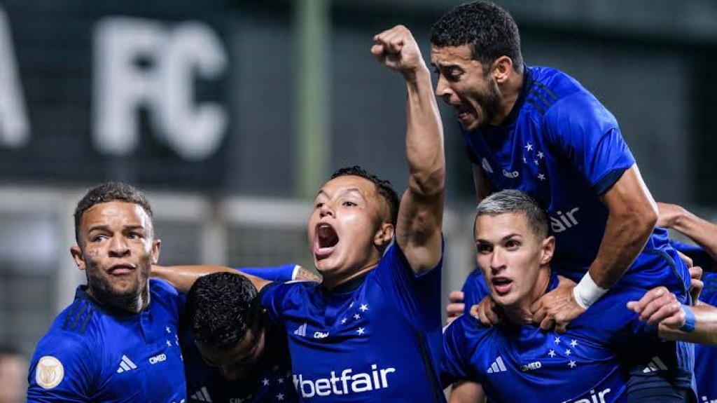 Cruzeiro vence na Vila e afunda o Santos no Z4 no Brasileirão