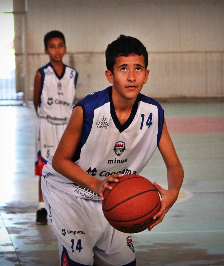 Atleta machadense, Mário Augusto Jr. vai para o Clube Ginástico de Basquete