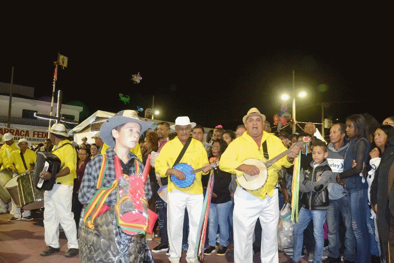 BOI DAS OLIVEIRAS E MULINHA, NA FESTA DE SÃO BENEDITO