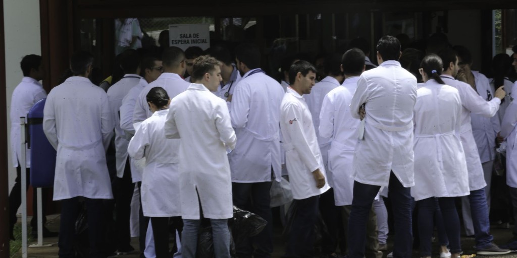 Termina hoje prazo para inscrição no Programa Mais Médicos