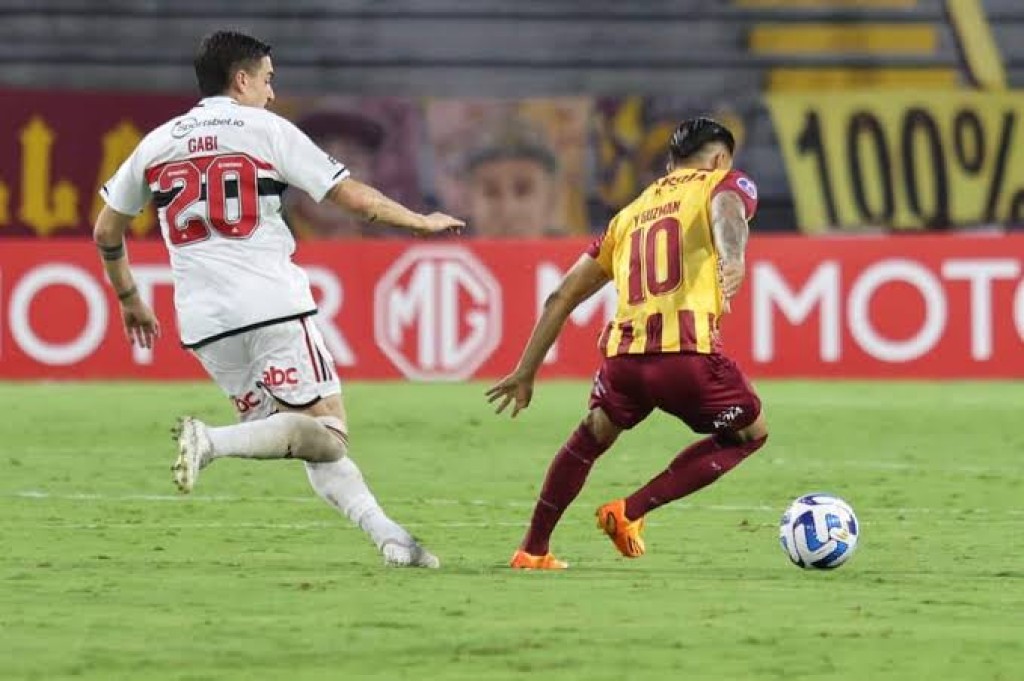 São Paulo goleia Tolima por 5 a 0 e confirma classificação na Copa Sul-Americana