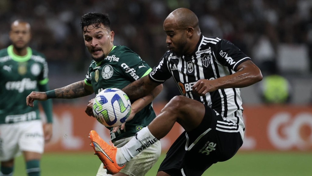Gol de bicicleta de Rony é anulado e Palmeiras fica no empate com Atlético-MG pelo Brasileirão