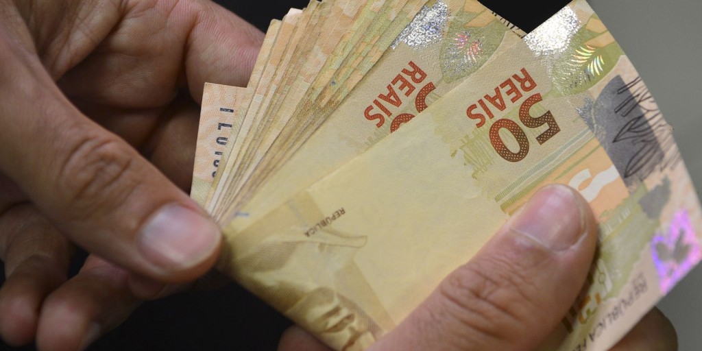 Brasileiros ainda não sacaram R$ 8,02 bilhões de valores a receber