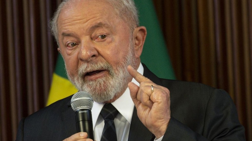 Lula diz que fila do INSS 'não tem nenhuma explicação'