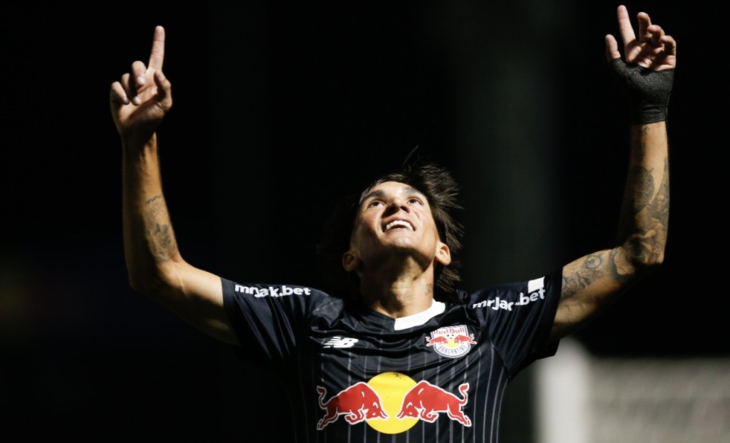 Red Bull Bragantino vence o Vasco por 2×1 e conquista primeira vitória no Brasileirão