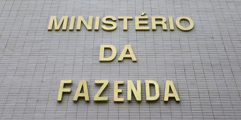 Haddad devolverá estátua de onça dada de presente por governo saudita
