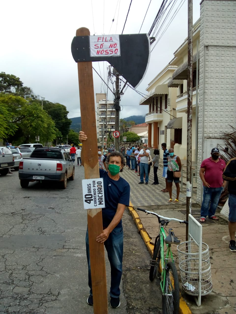 SEM VACINAS E EM MEIO À ESCALADA DA COVID-19, PREFEITURA AUTORIZA AULAS PARA ABRIL