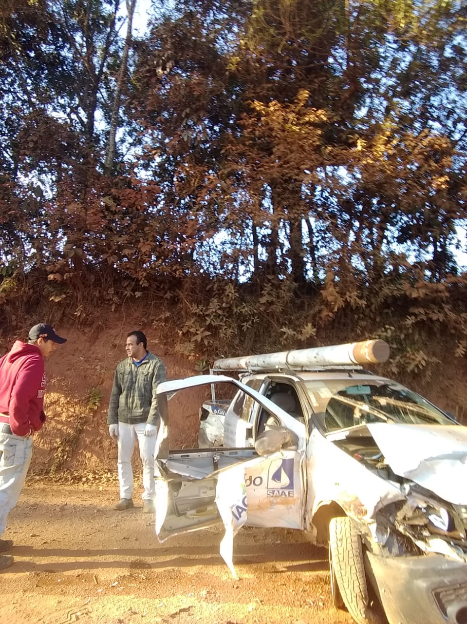 GRAVE ACIDENTE NA ESTRADA DE DOURADINHO
