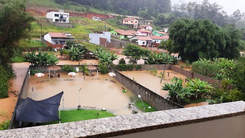 ATÉ O FINAL DA TARDE, CAIANA ERA BAIRRO MAIS ATINGIDO