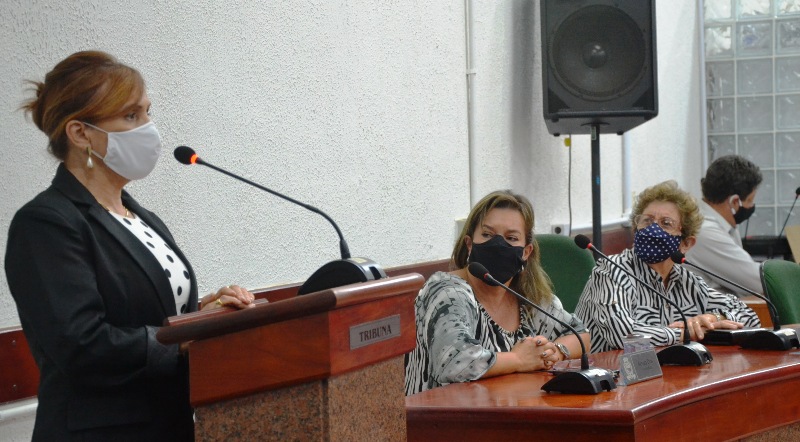 CÂMARA EMPOSSA ANA MARIA COMO PREFEITA DE MACHADO